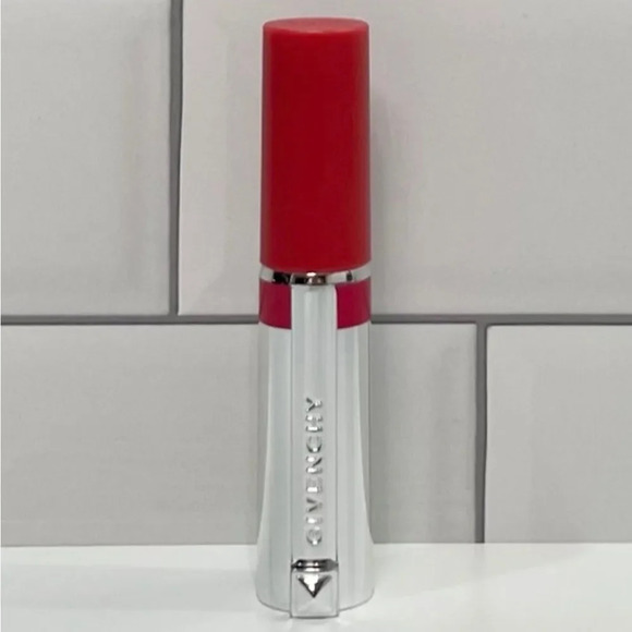 Givenchy 202 Rose Flanelle Liquid Lipstick - Picture 1 of 1